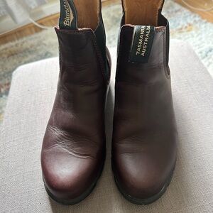 Blundstone Brown Ankle Boots with Elastic Panels